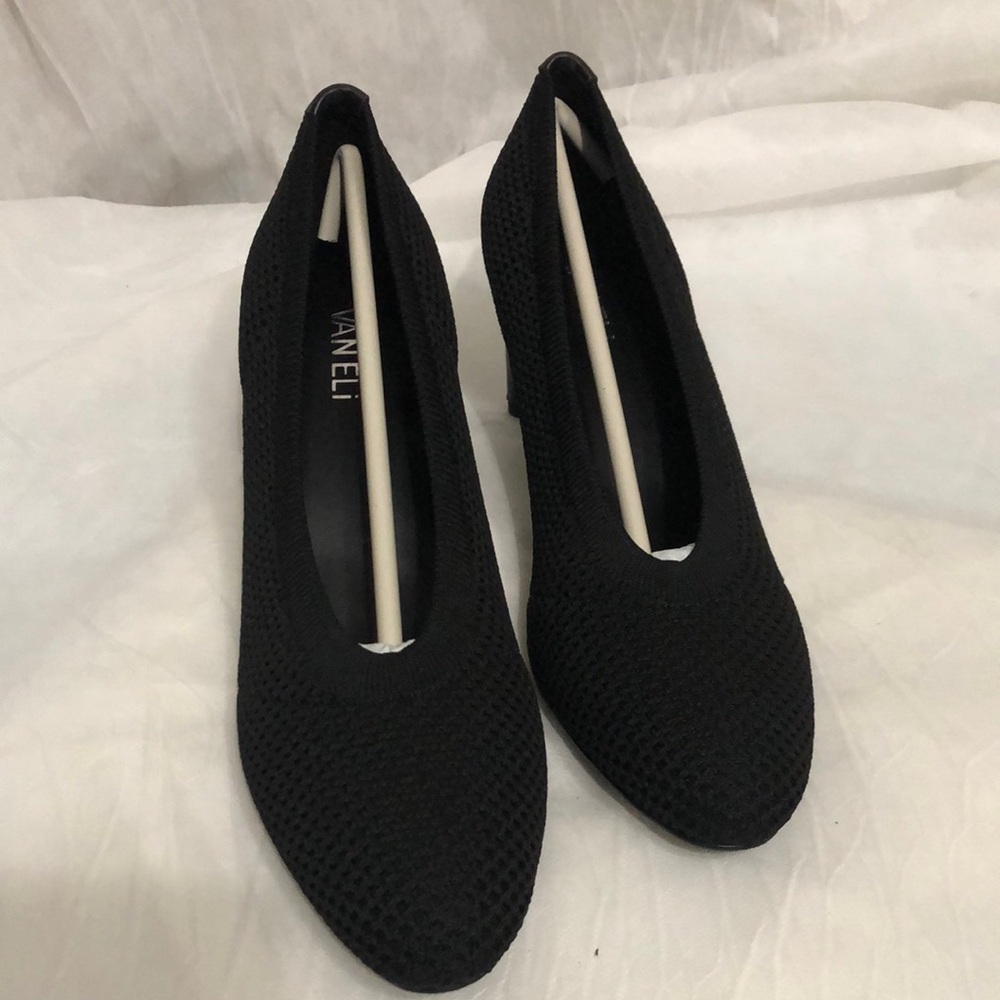 Vaneli Black Knit Pointed-Toe Pump size 10 NWOT